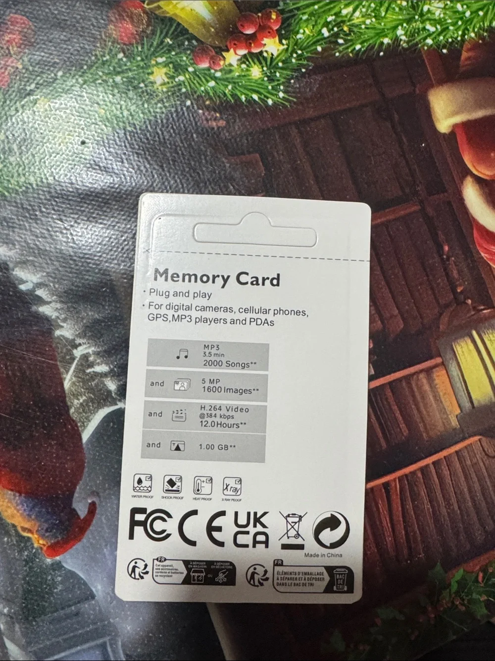 Lenovo 512GB microSD Card with Black Adapter — Red Retail Pack